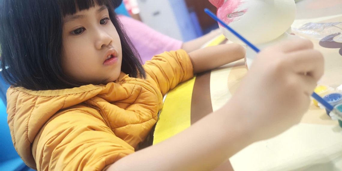 Trần nguyệt cát học đánh vần ở quê